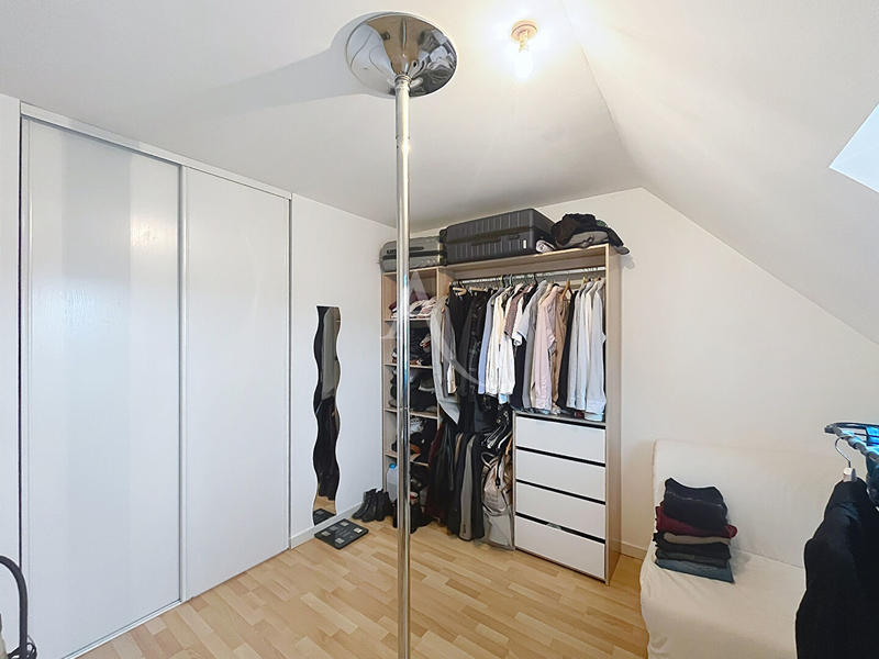 Maison - 80 m² - 5 pièces