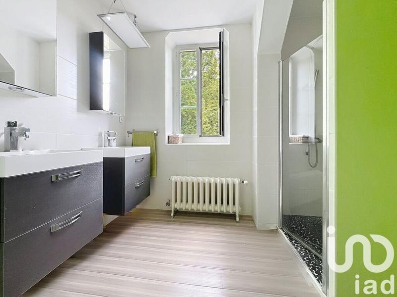 Maison - 285 m² - 13 pièces