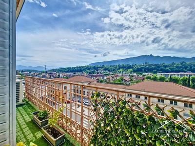 Appartement - 99 m² - 4 pièces