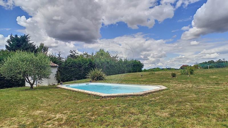 Maison - 250 m² - 7 pièces