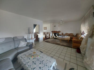 Maison - 102 m² - 4 pièces