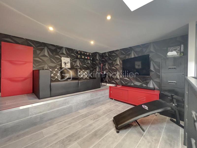 Maison - 180 m² - 6 pièces