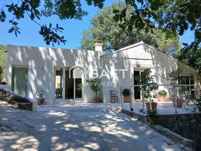 Maison - 144 m² - 9 pièces