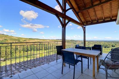 Maison - 266 m² - 11 pièces