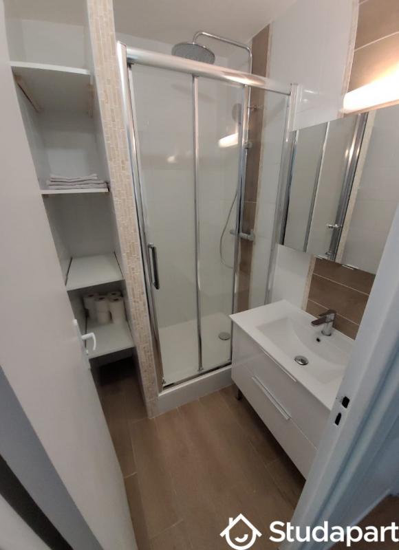 Chambre - 9 m² - 1 pièce