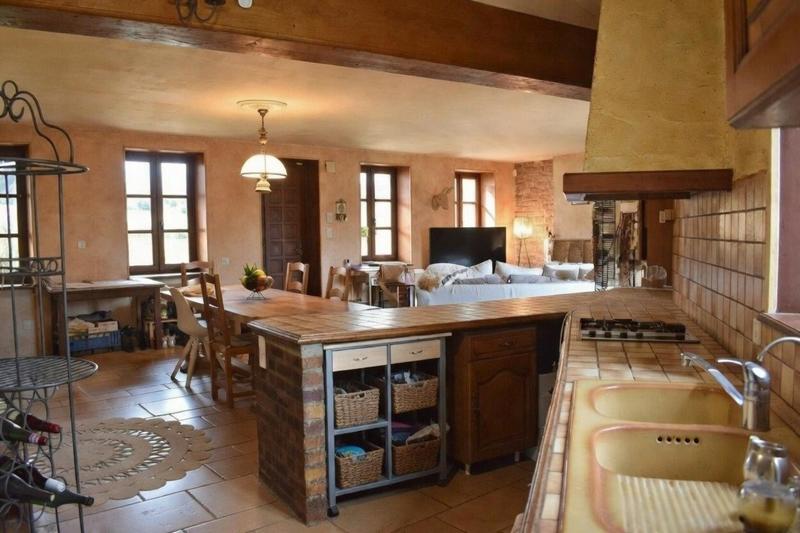 Maison - 230 m² - 4 pièces