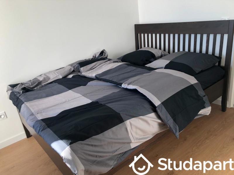 Chambre - 12 m² - 1 pièce