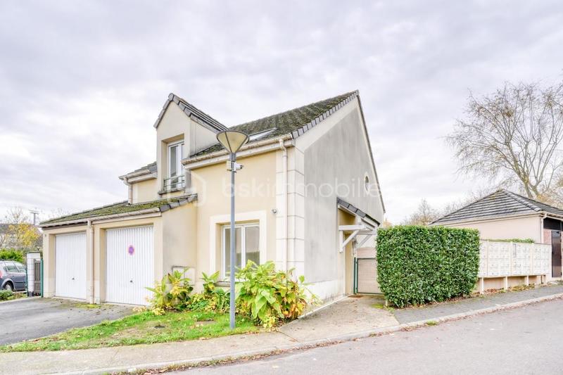 Maison - 81 m² - 4 pièces