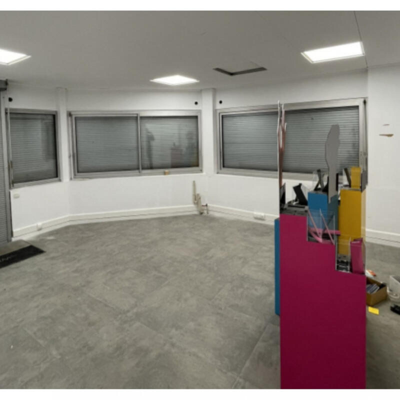 Local commercial - 387 m²