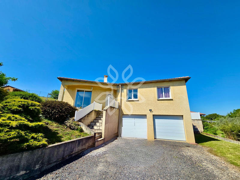 Maison - 90 m² - 4 pièces