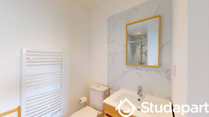 Chambre - 10 m² - 1 pièce