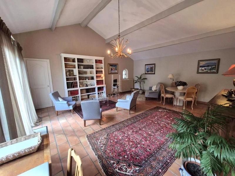 Mas - 210 m² - 8 pièces