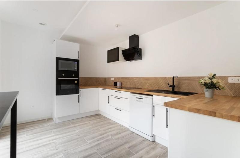 Maison - 147 m² - 6 pièces