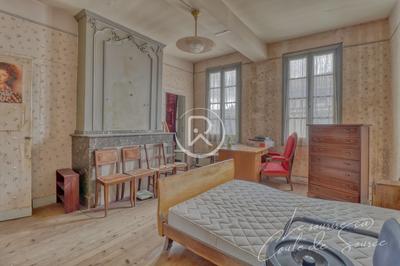 Maison de village - 460 m² - 7 pièces