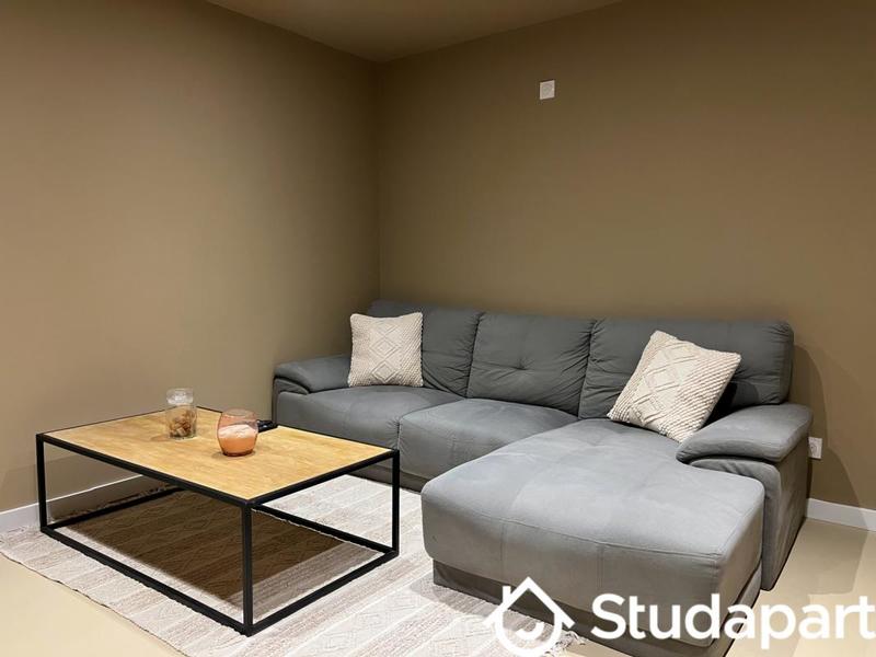 Chambre - 10 m² - 1 pièce