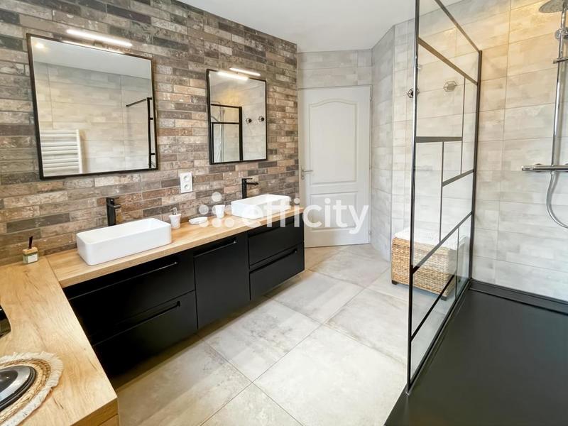 Maison - 135 m² - 6 pièces