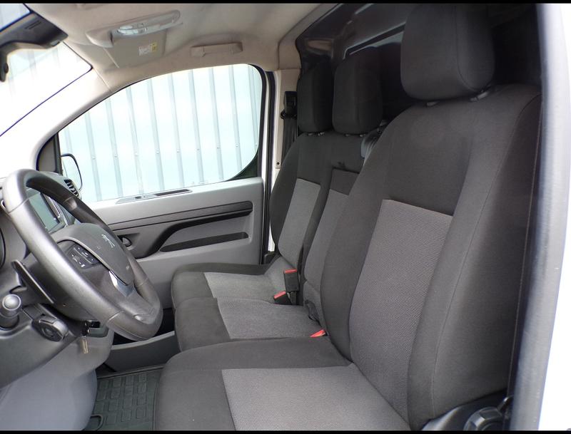 Peugeot Expert Bhdi 145 Asphalt Eat8