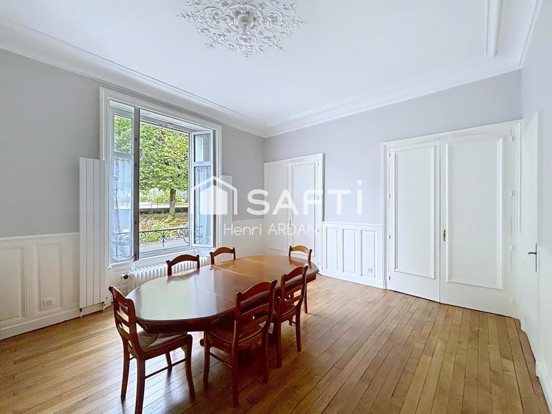 Maison de maîtres - 317 m² - 11 pièces