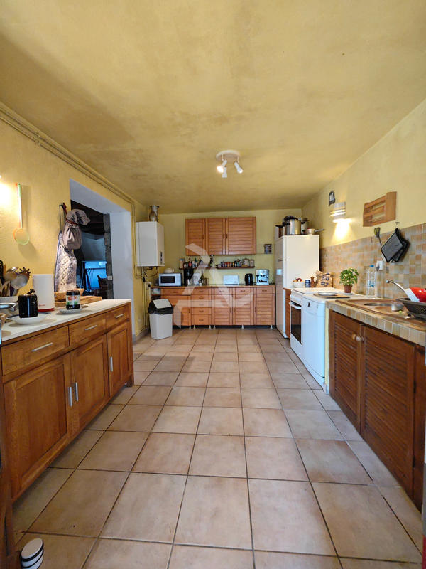 Maison - 235 m² - 7 pièces