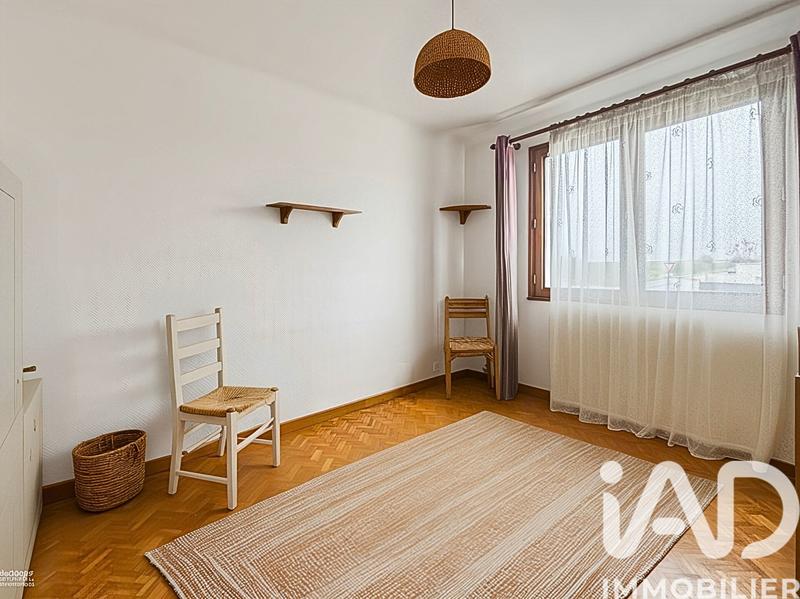 Maison - 178 m² - 8 pièces