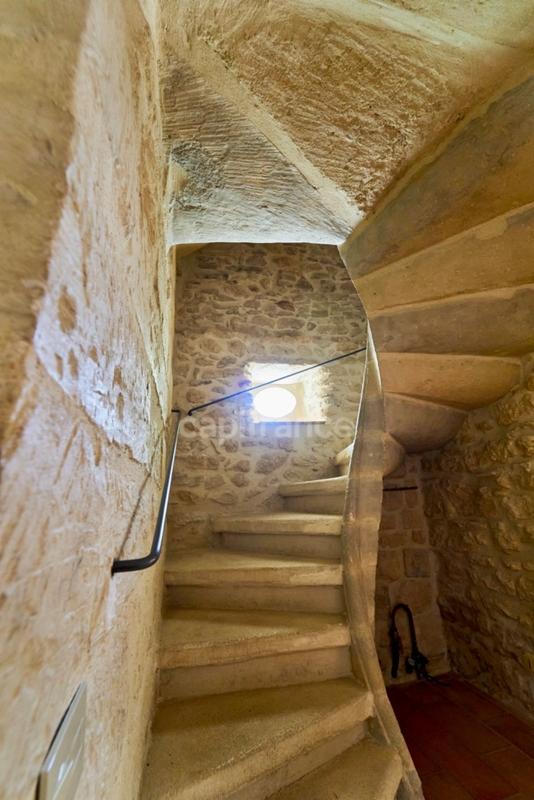 Maison - 290 m² - 8 pièces