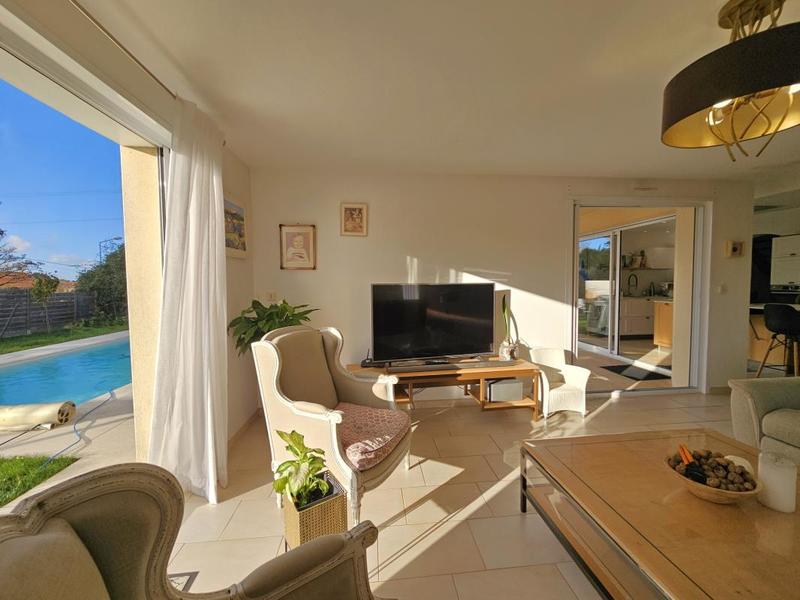 Maison - 215 m² - 8 pièces