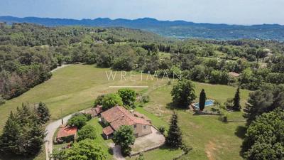 Villa - 257 m² - 10 pièces