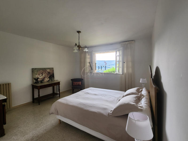 Villa - 170 m² - 5 pièces