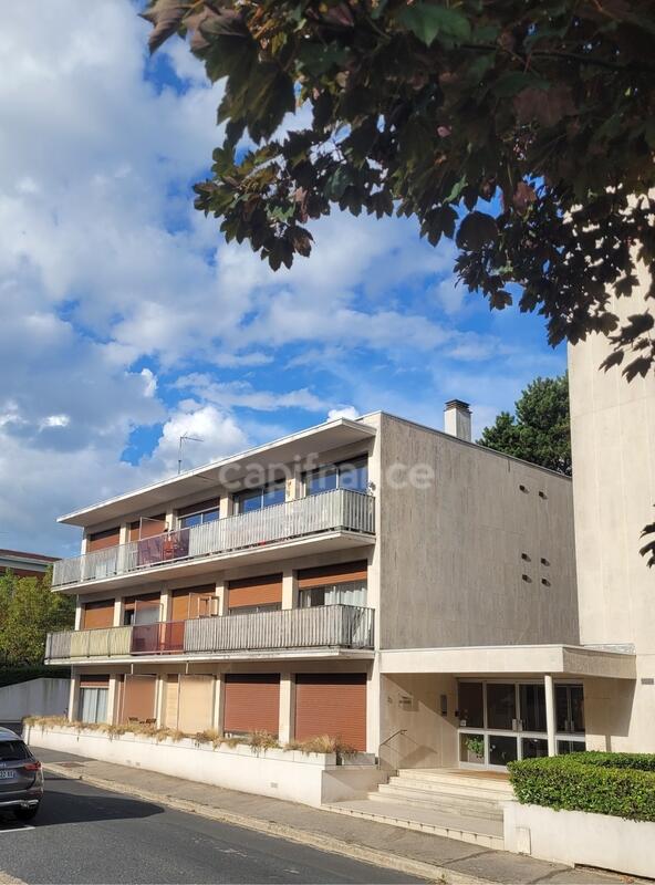 Appartement ancien - 16 m² - 1 pièce