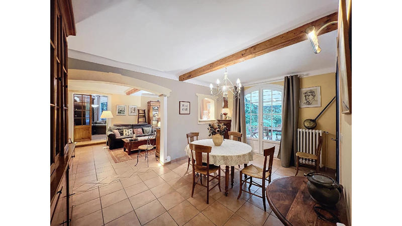 Maison - 185 m² - 7 pièces