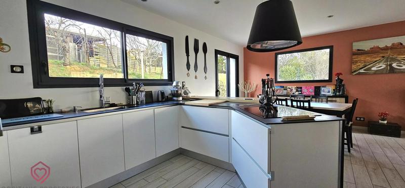 Maison - 122 m² - 5 pièces