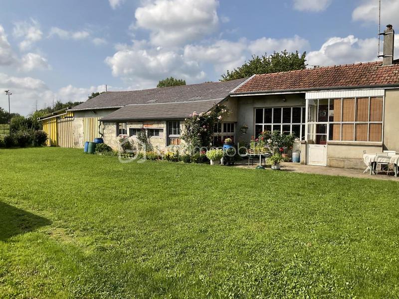 Maison - 272 m² - 10 pièces