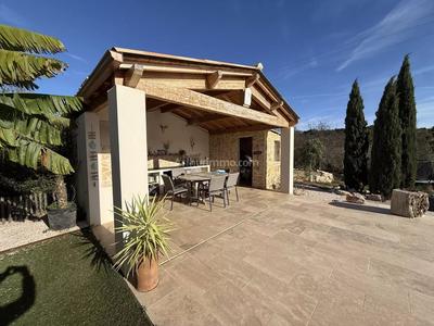 Maison - 212 m² - 8 pièces