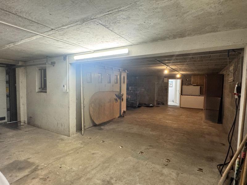 Maison - 201 m² - 9 pièces