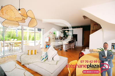 Maison - 138 m² - 5 pièces