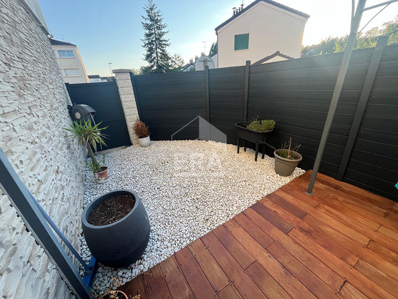 Maison - 92 m² - 4 pièces