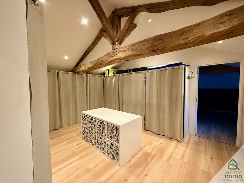 Propriété - 271 m² - 9 pièces