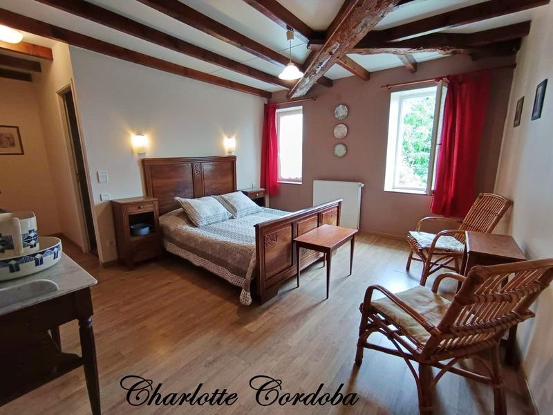 Propriété - 404 m² - 20 pièces