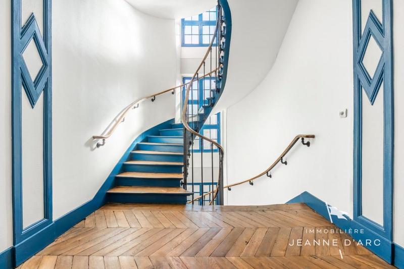 Appartement - 144 m² - 5 pièces