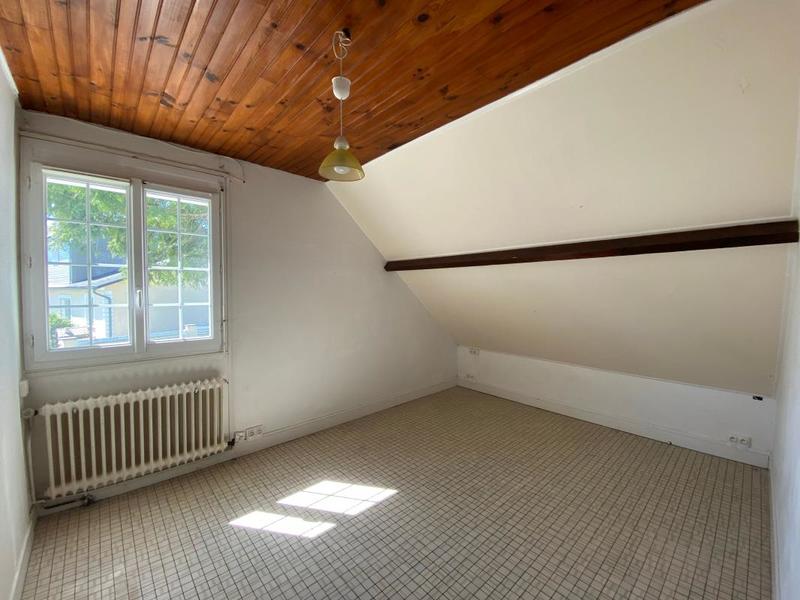 Maison - 182 m² - 10 pièces