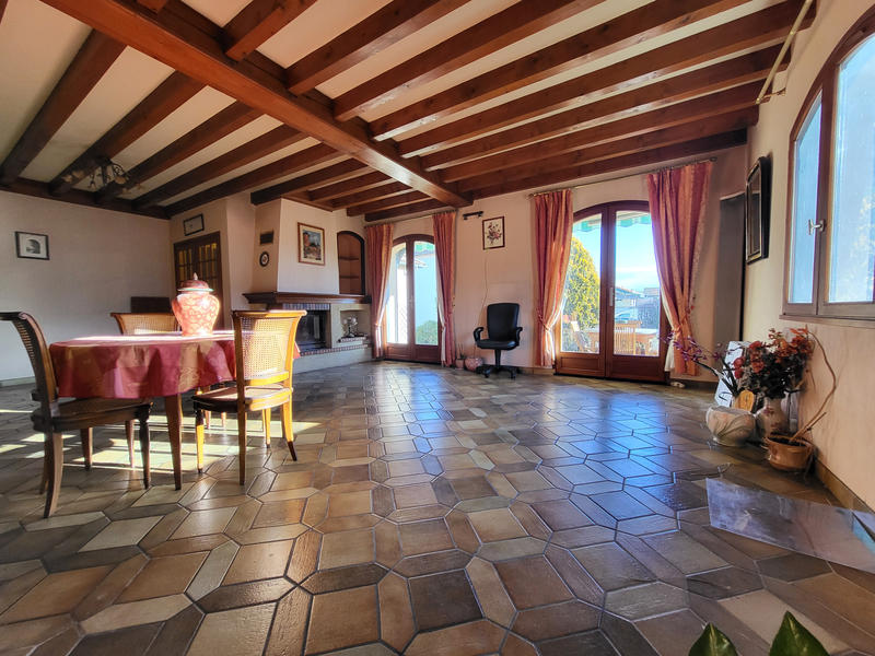 Maison - 166 m² - 6 pièces