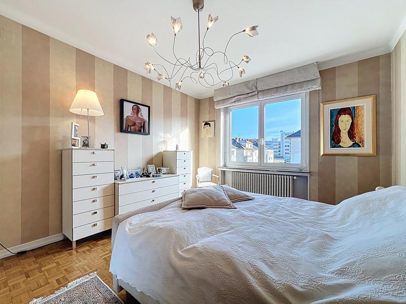 Villa - 207 m² - 9 pièces