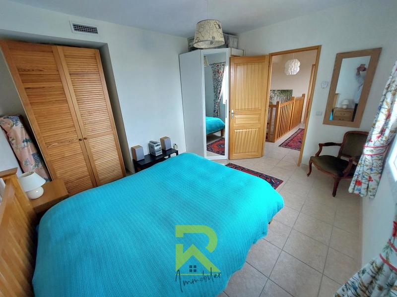 Demeure - 160 m² - 8 pièces