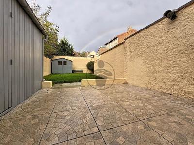 Maison - 96 m² - 5 pièces