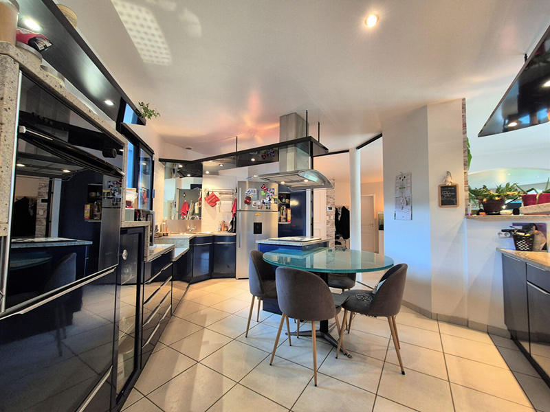 Maison - 190 m² - 5 pièces