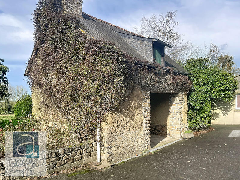 Maison - 210 m² - 8 pièces