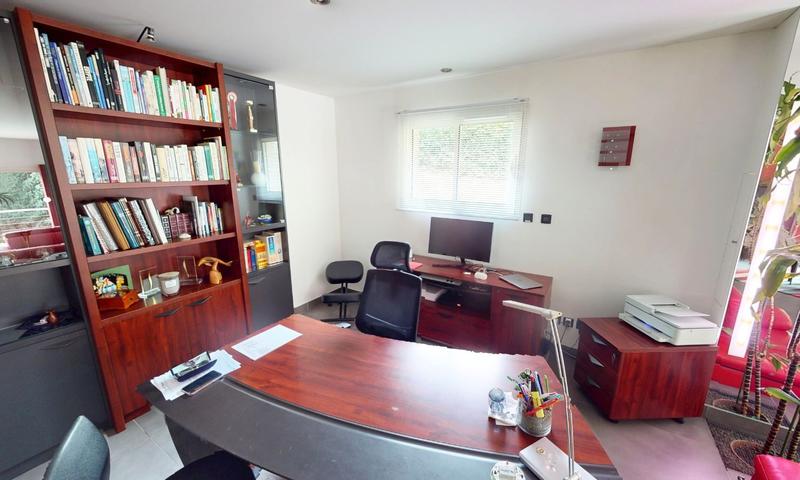 Maison contemporaine - 222 m² - 8 pièces