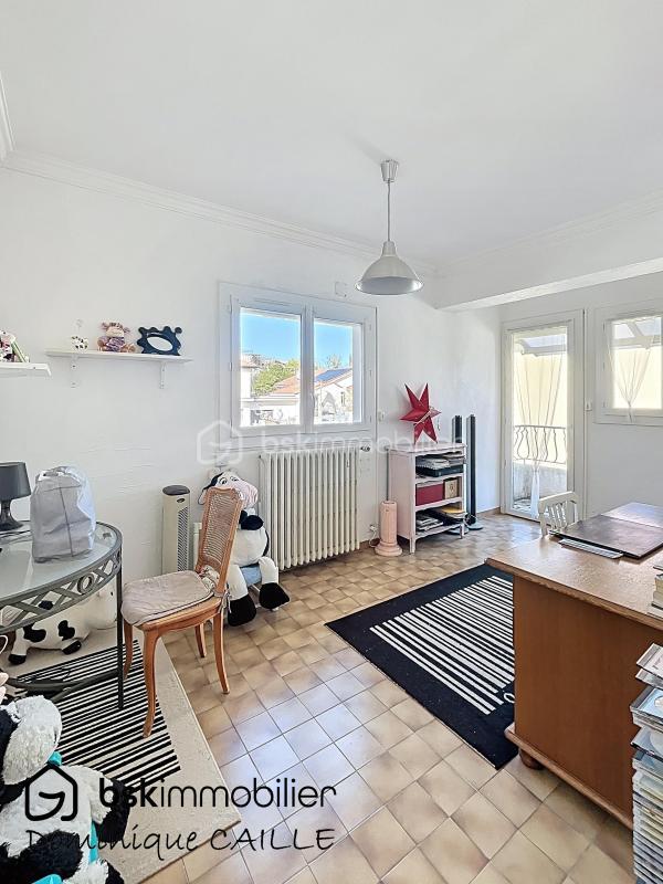 Maison traditionnelle - 168 m² - 7 pièces