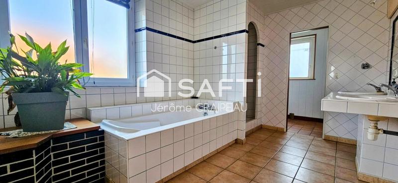 Maison - 225 m² - 7 pièces