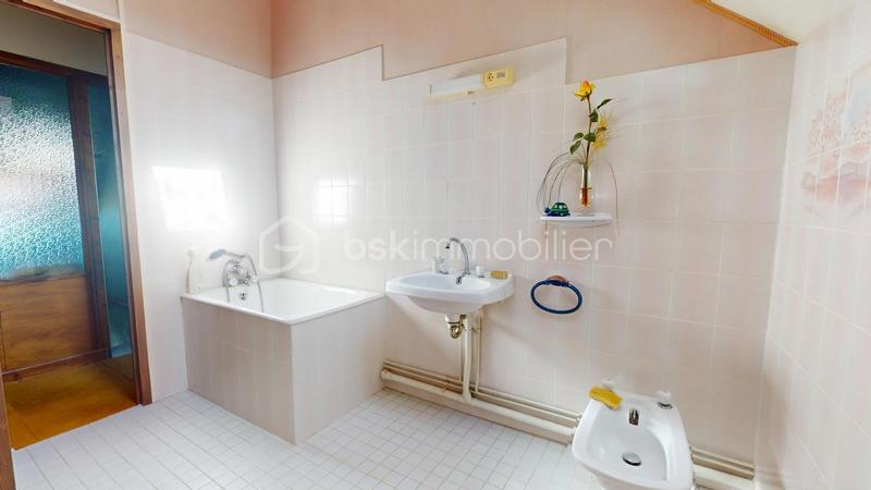 Maison - 188 m² - 8 pièces